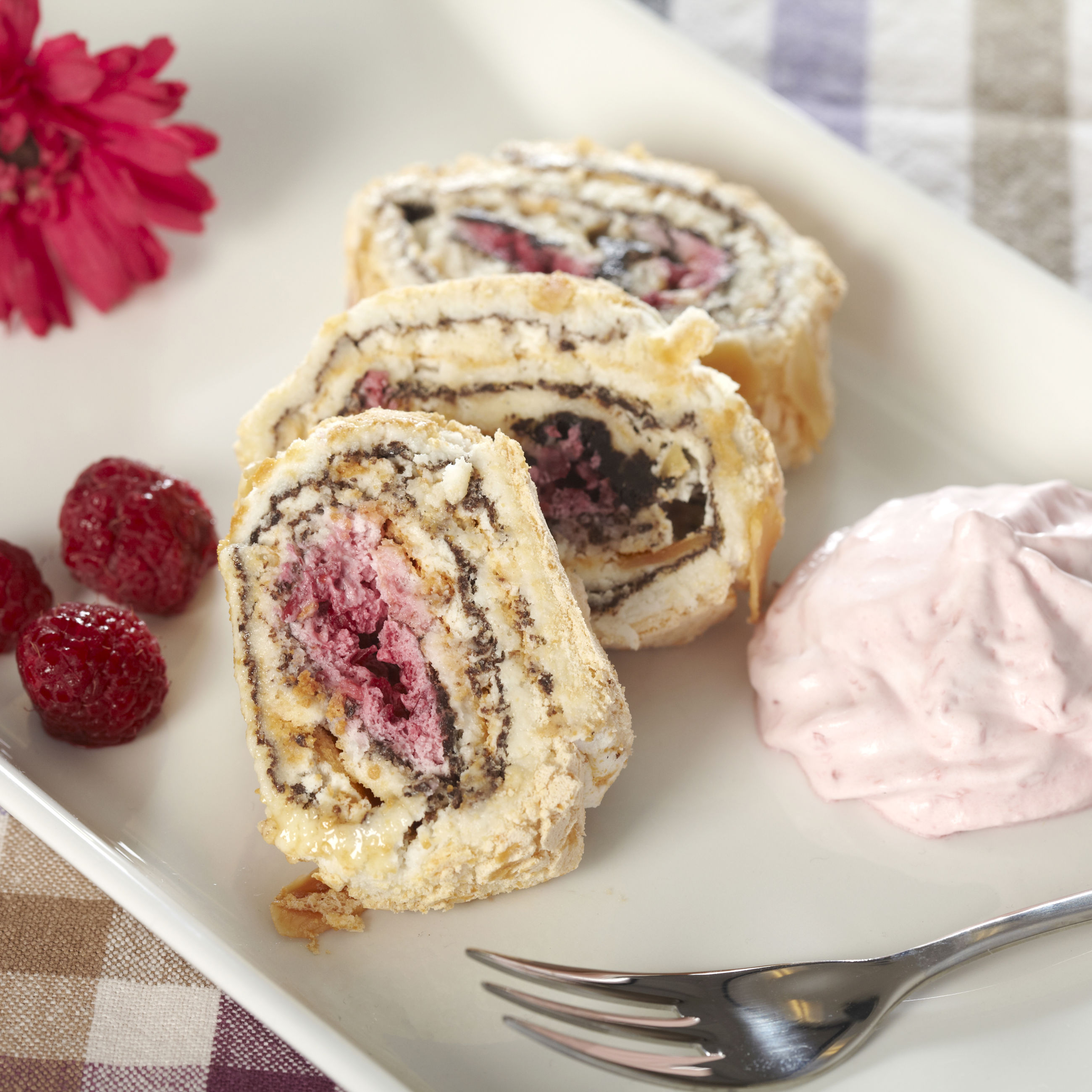 Fragilité roulade med hindbærskum