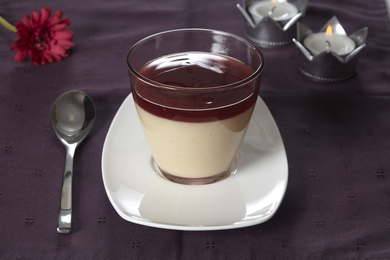 Vaniljebudding med saftsovs