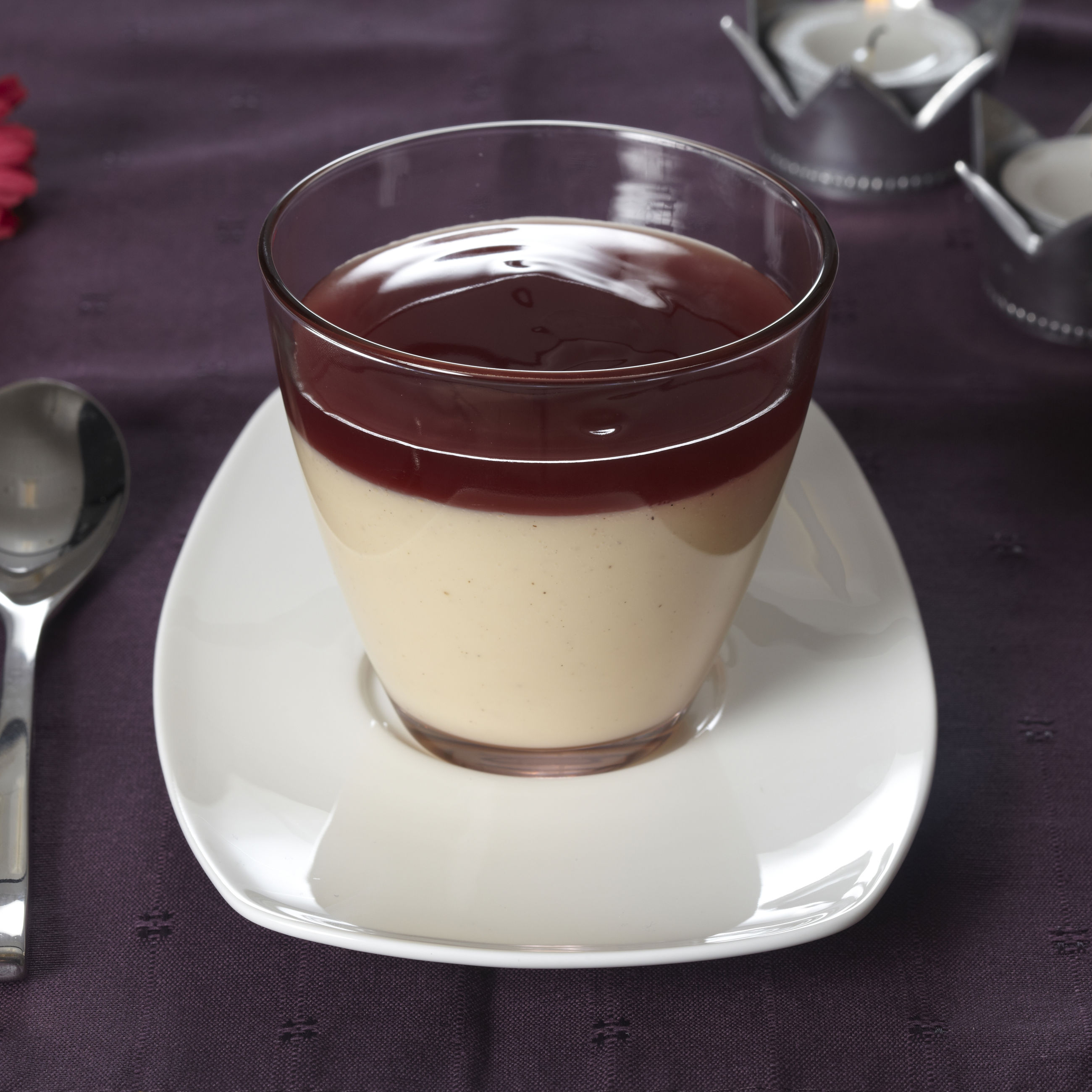 Vaniljebudding med saftsovs